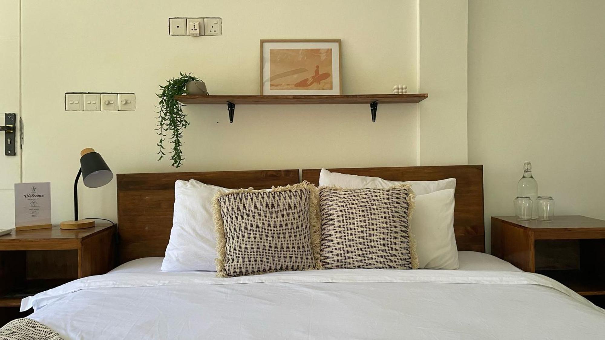 Twin Palms Surfhouse Hotel Thulusdhoo Exterior photo